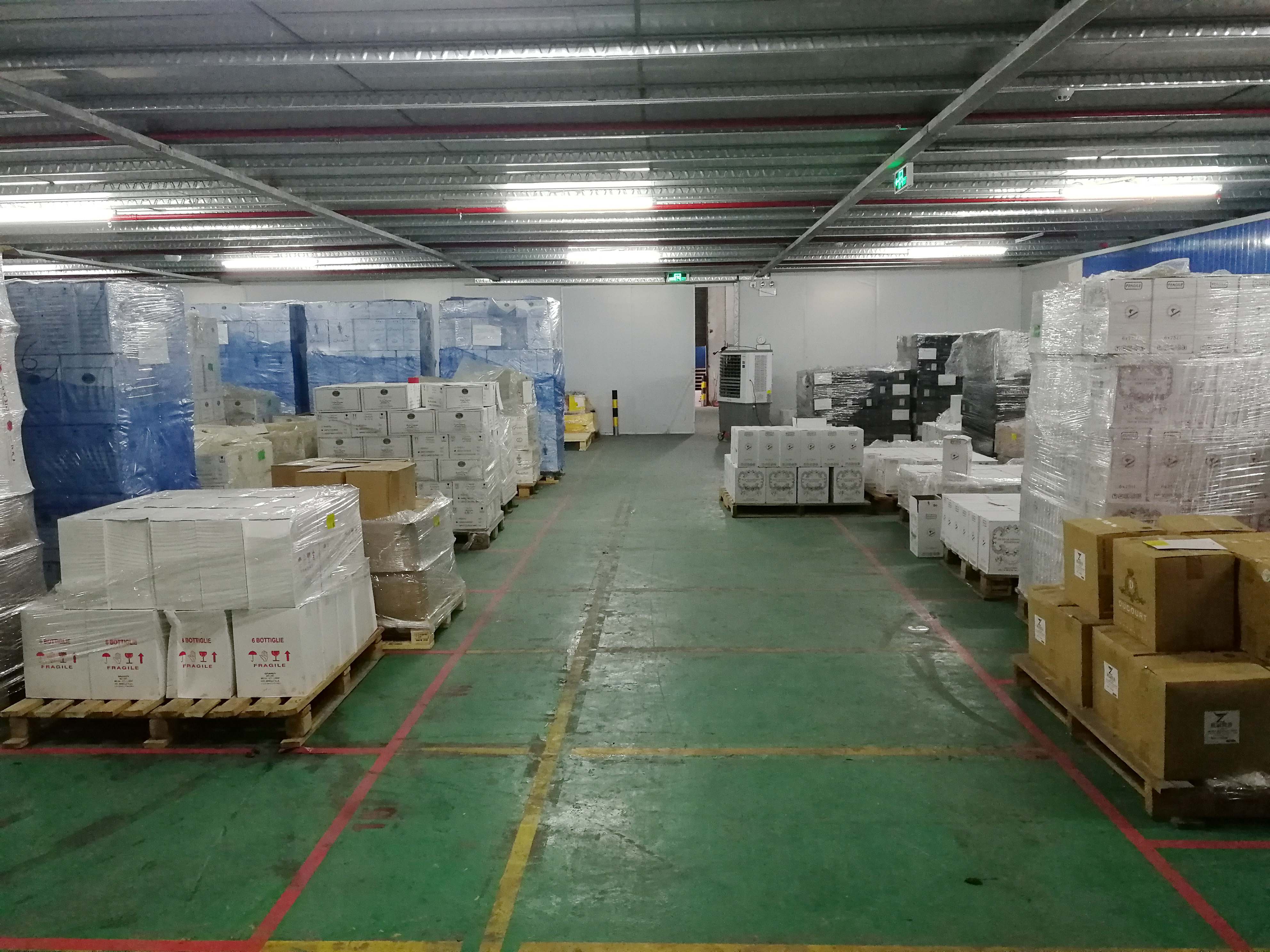 顏龍車行門店 高效倉(cāng)儲(chǔ)服務(wù)，保障您的愛車無憂